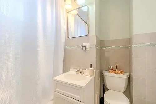 4 bed, 1 bath apartment for rent at 27R Albion Unit 1, Spring Hill — photo 30 of 36
