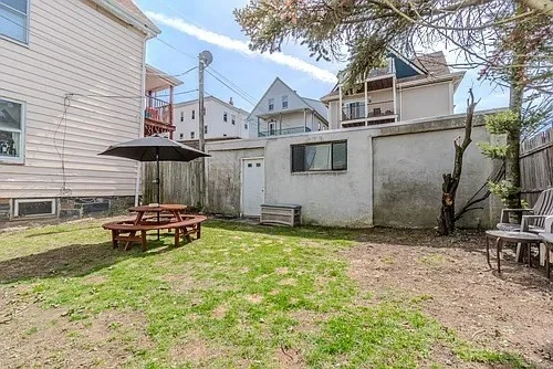 4 bed, 1 bath apartment for rent at 27R Albion Unit 1, Spring Hill — photo 35 of 36