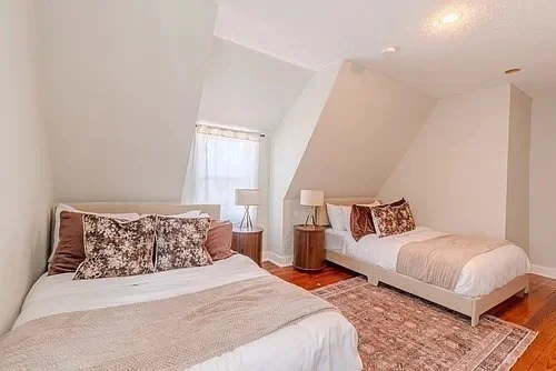 5 bed, 2 bath apartment for rent at 27R Albion Unit 2, Spring Hill — photo 20 of 42