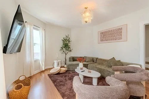 5 bed, 2 bath apartment for rent at 27R Albion Unit 2, Spring Hill — photo 7 of 42