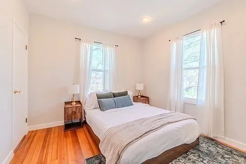 5 bed, 2 bath apartment for rent at 27R Albion Unit 2, Spring Hill — photo 26 of 42
