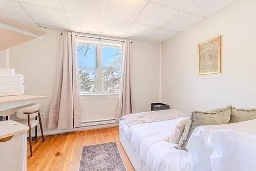5 bed, 2 bath apartment for rent at 27R Albion Unit 2, Spring Hill — photo 40 of 42