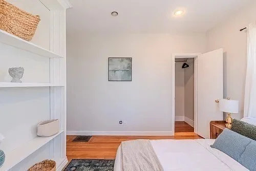 5 bed, 2 bath apartment for rent at 27R Albion Unit 2, Spring Hill — photo 27 of 42
