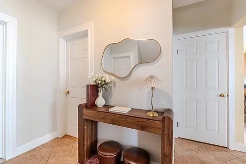 5 bed, 2 bath apartment for rent at 27R Albion Unit 2, Spring Hill — photo 8 of 42