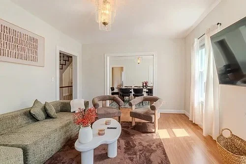 5 bed, 2 bath apartment for rent at 27R Albion Unit 2, Spring Hill — photo 6 of 42