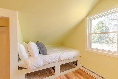 5 bed, 2 bath apartment for rent at 27R Albion Unit 2, Spring Hill — photo 32 of 42