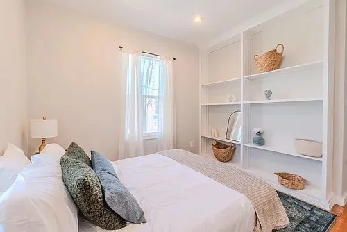 5 bed, 2 bath apartment for rent at 27R Albion Unit 2, Spring Hill — photo 14 of 42