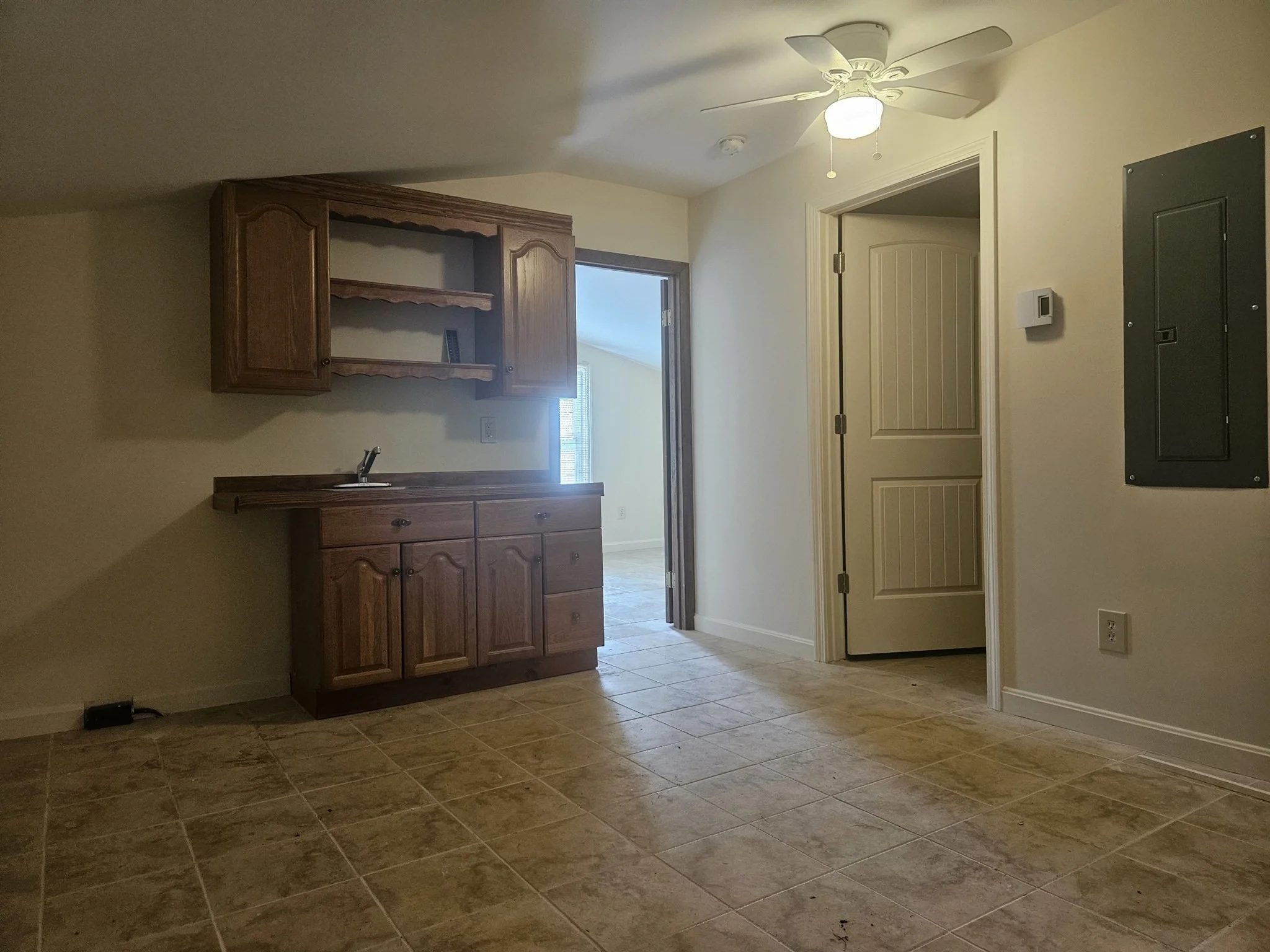 1 bed, 1 bath apartment for rent at 27R Summer St Unit R, Chelmsford — photo 3 of 9