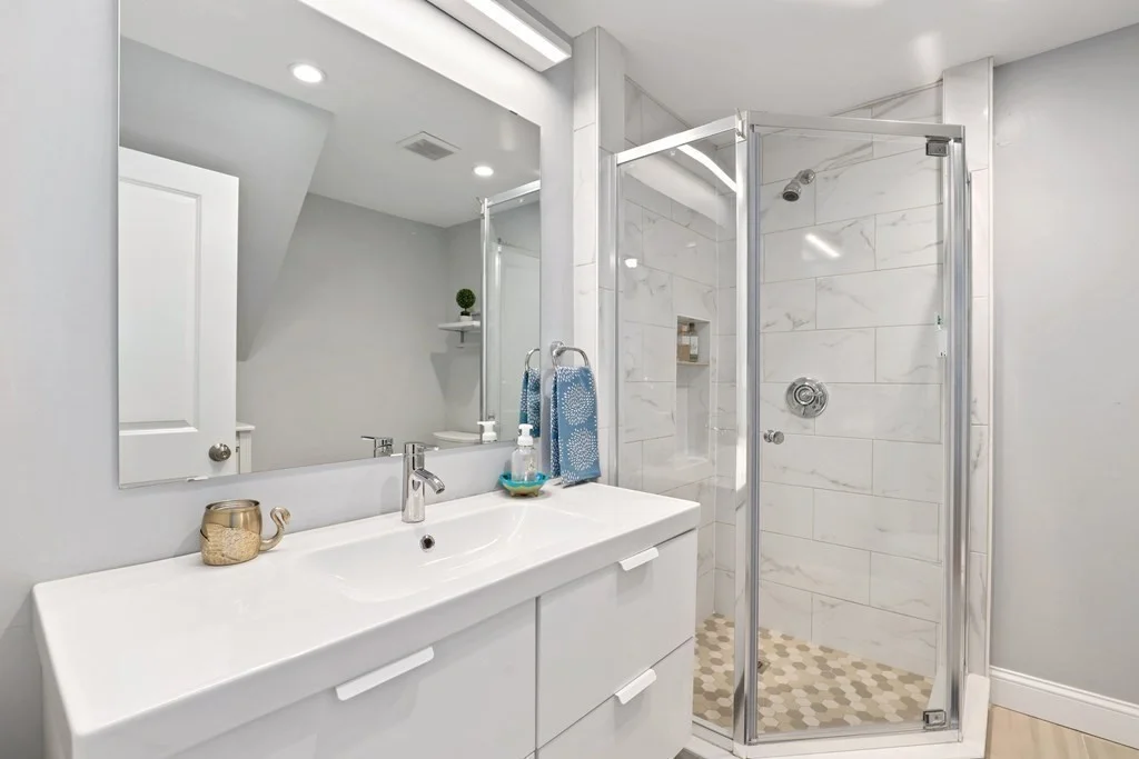 2 bed, 2 bath apartment for rent at 28 2nd St Unit 1, Medford — photo 19 of 26