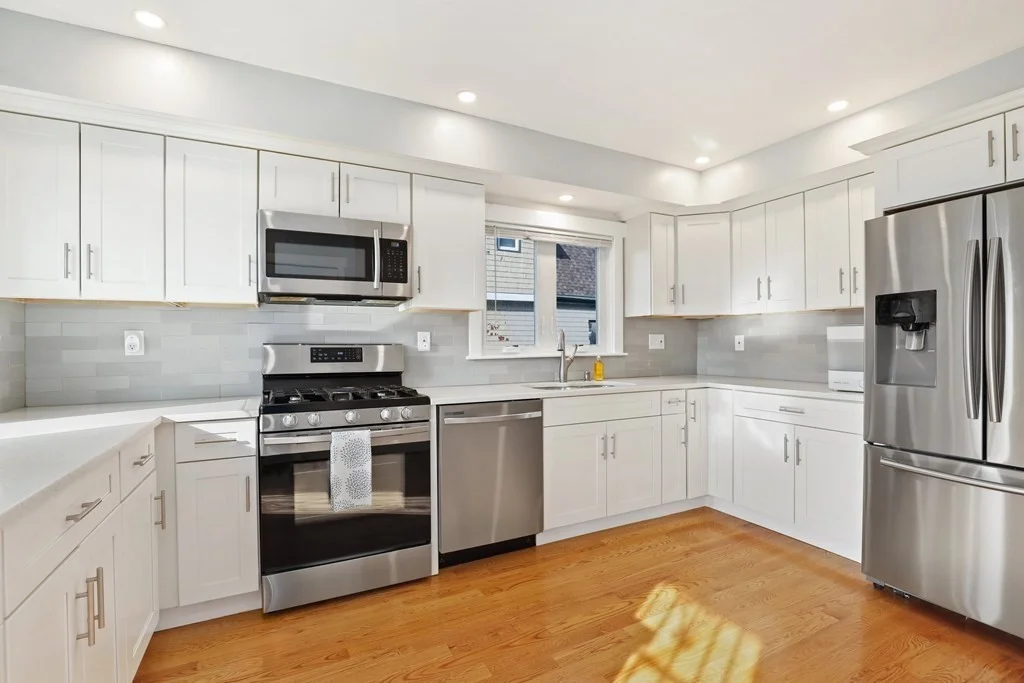 2 bed, 2 bath apartment for rent at 28 2nd St Unit 1, Medford — photo 3 of 26