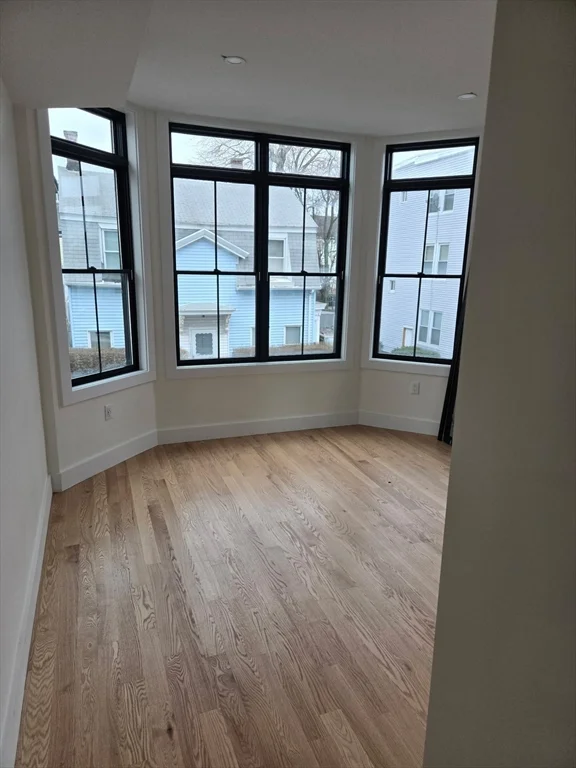 2 bed, 2 bath apartment for rent at 28-30 Clifton Unit 3, Roxbury — photo 6 of 10