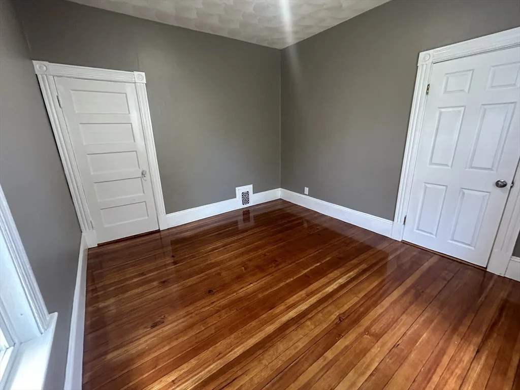 3 bed, 1 bath apartment for rent at 28-30 Harvey St Unit 1, Everett — photo 9 of 14
