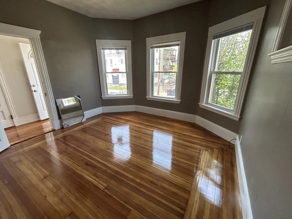 3 bed, 1 bath apartment for rent at 28-30 Harvey St Unit 1, Everett — photo 11 of 14