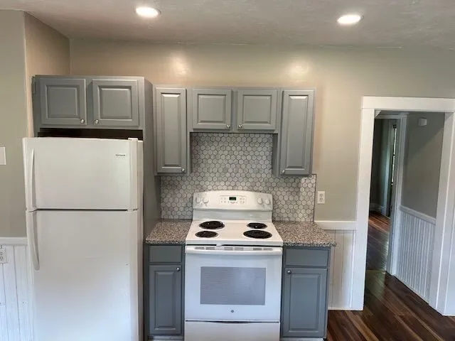 2 bed, 1 bath apartment for rent at 28-30 Maolis Unit 2, West Bridgewater — photo 7 of 12