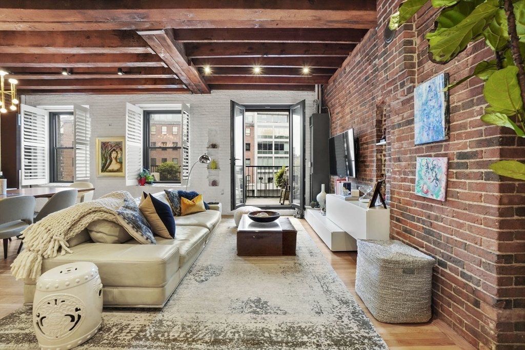 3 bed, 2 bath apartment for rent at 28 Atlantic Ave Unit 317, Waterfront — photo 3 of 35