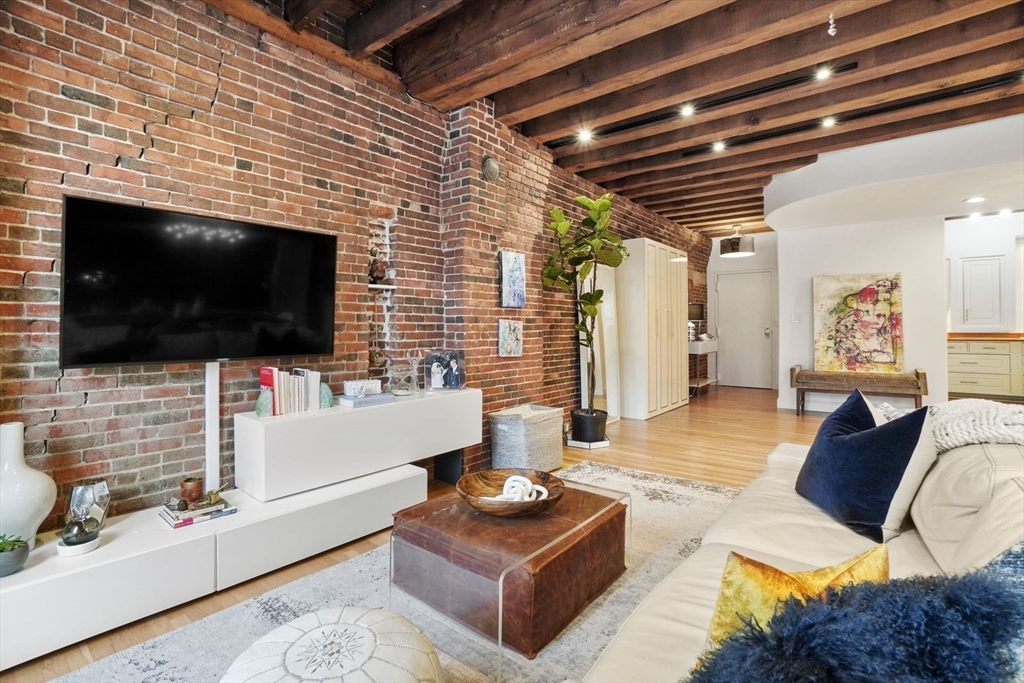 3 bed, 2 bath apartment for rent at 28 Atlantic Ave Unit 317, Waterfront — photo 2 of 35