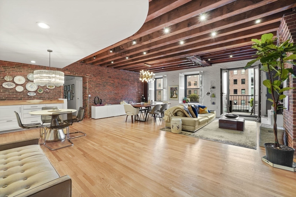 3 bed, 2 bath apartment for rent at 28 Atlantic Ave Unit 317, Waterfront — photo 12 of 35
