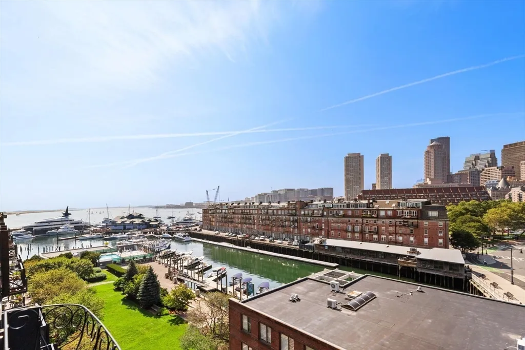 1 bed, 1 bath apartment for rent at 28-32 Atlantic Ave Unit 618, Waterfront — photo 2 of 12
