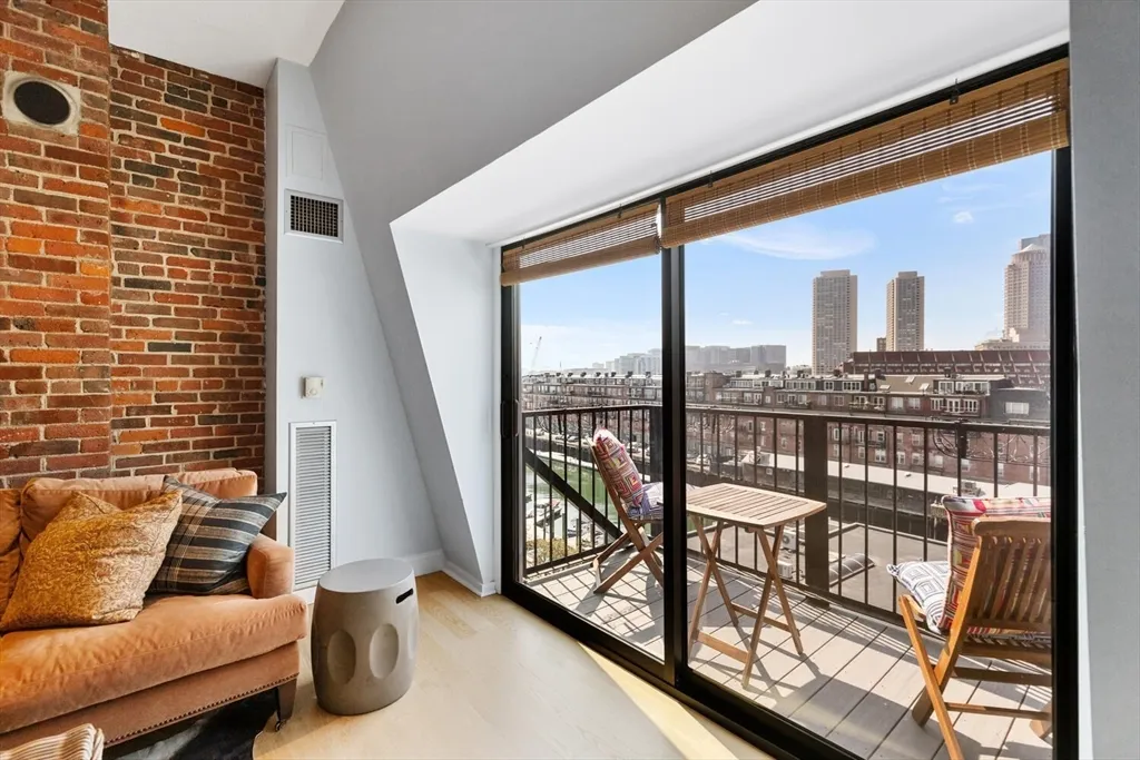 1 bed, 1 bath apartment for rent at 28-32 Atlantic Ave Unit 618, Waterfront — photo 4 of 12