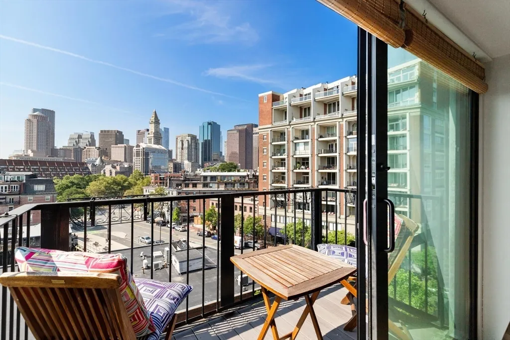 1 bed, 1 bath apartment for rent at 28-32 Atlantic Ave Unit 618, Waterfront — photo 1 of 12