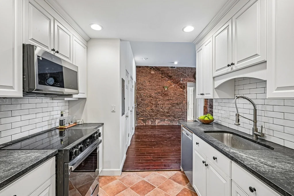 2 bed, 2 bath apartment for rent at 28-32 Atlantic Ave Unit 628, North End — photo 12 of 29