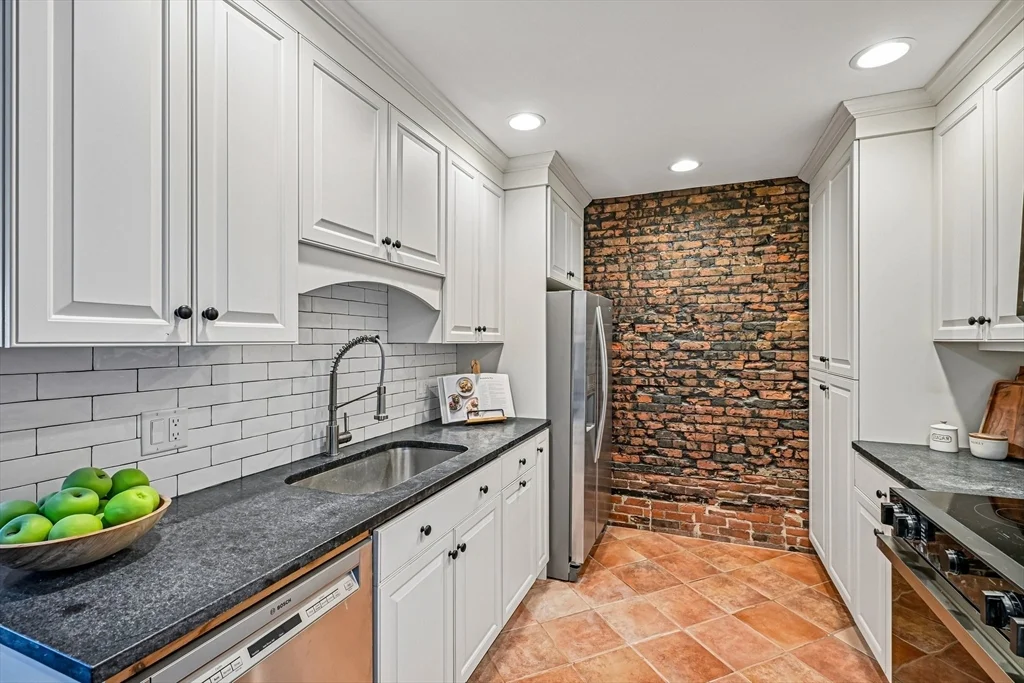 2 bed, 2 bath apartment for rent at 28-32 Atlantic Ave Unit 628, North End — photo 9 of 29