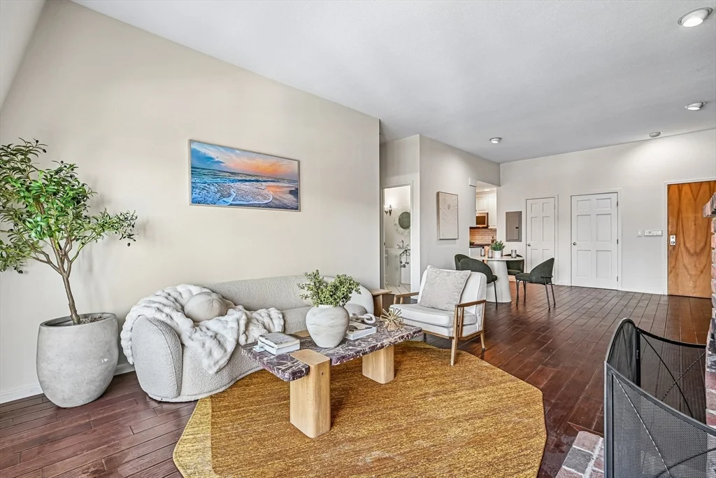 2 bed, 2 bath apartment for rent at 28-32 Atlantic Ave Unit 628, North End — photo 6 of 29