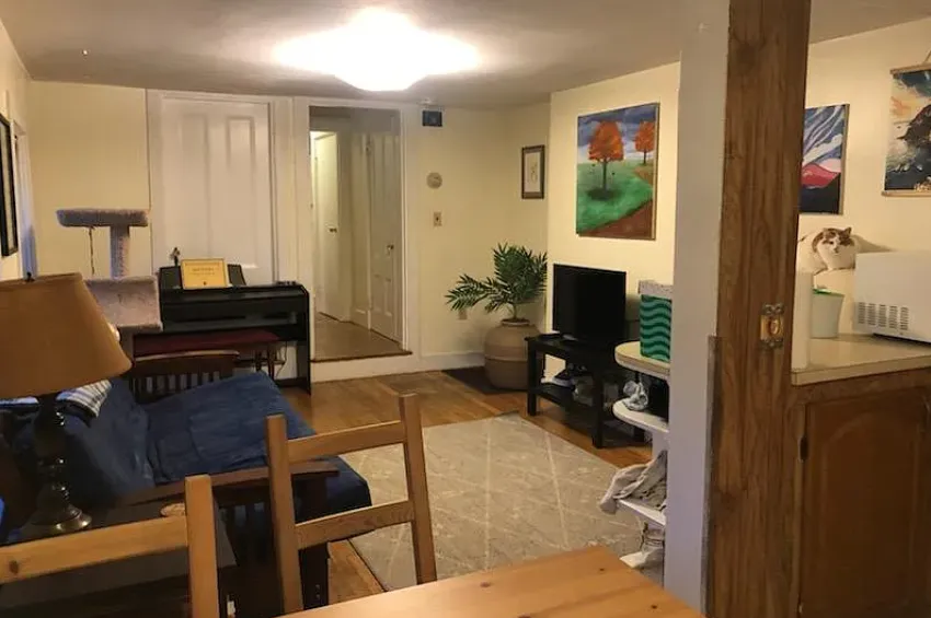 4 bed, 2 bath apartment for rent at 28A Cherry St Unit 2, Spring Hill — photo 6 of 28