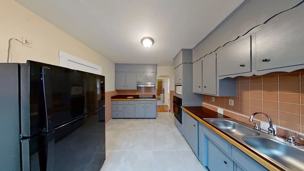 3 bed, 1 bath apartment for rent at 28 Aberdeen Rd Unit 2, Milton — photo 1 of 17