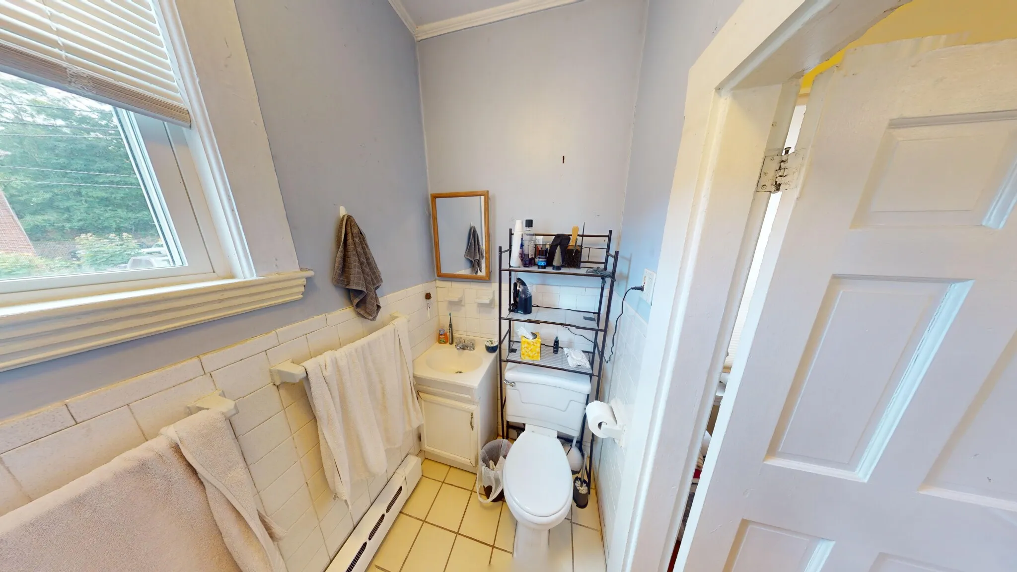 1 bed, 1 bath apartment for rent at 28 Academy Hill Rd Unit 1R, Brighton — photo 9 of 11