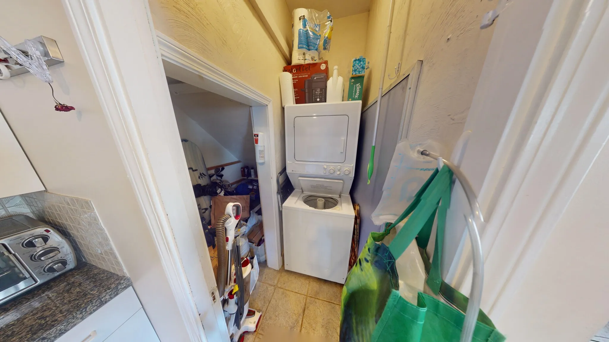 1 bed, 1 bath apartment for rent at 28 Academy Hill Rd Unit 1R, Brighton — photo 6 of 11