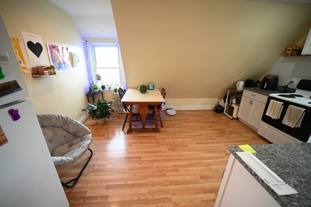 Studio bed, 1 bath apartment for rent at 28 Academy Hill Rd Unit 3, Brighton — photo 3 of 5