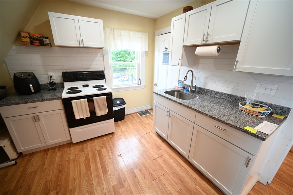Studio bed, 1 bath apartment for rent at 28 Academy Hill Rd Unit 3, Brighton — photo 1 of 5