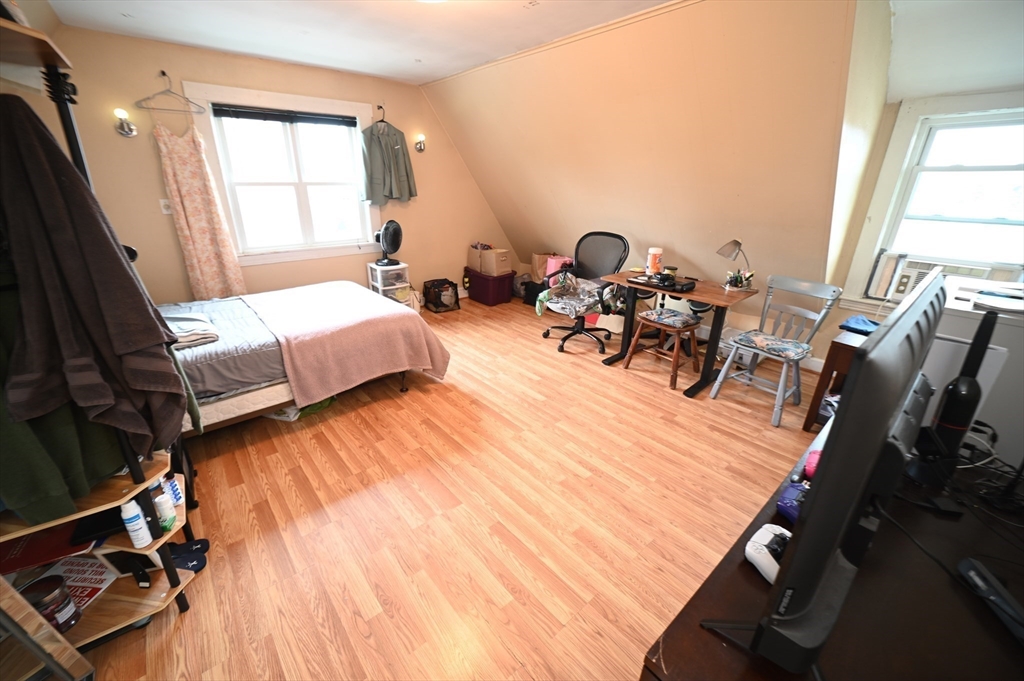 Studio bed, 1 bath apartment for rent at 28 Academy Hill Rd Unit 3, Brighton — photo 4 of 5