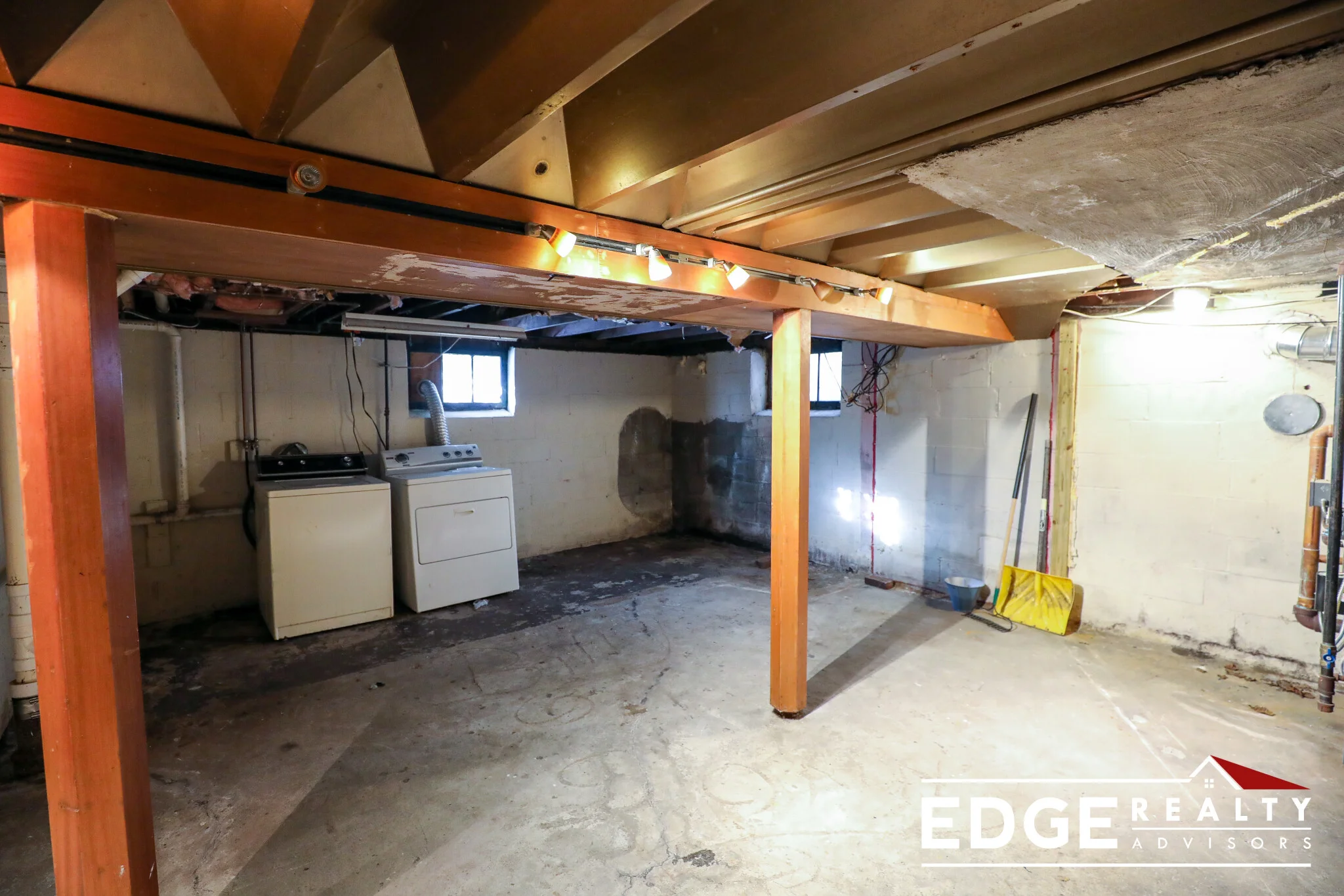4 bed, 2 bath apartment for rent at 28 Adair Rd Unit 1, Brighton — photo 10 of 10