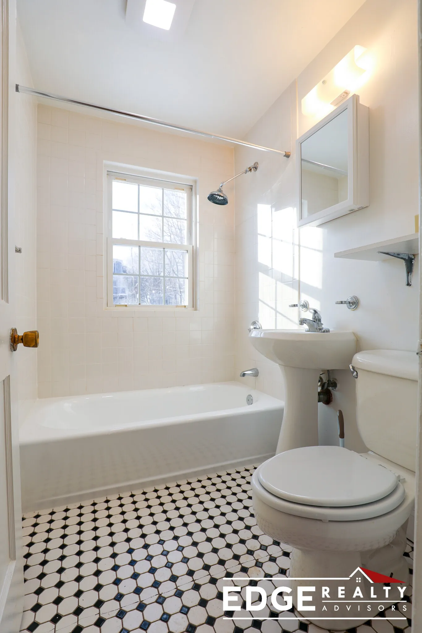 4 bed, 2 bath apartment for rent at 28 Adair Rd Unit 1, Brighton — photo 4 of 10