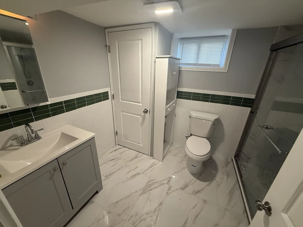 1 bed, 1 bath apartment for rent at 28 Albertina St Unit B, Quincy — photo 8 of 10