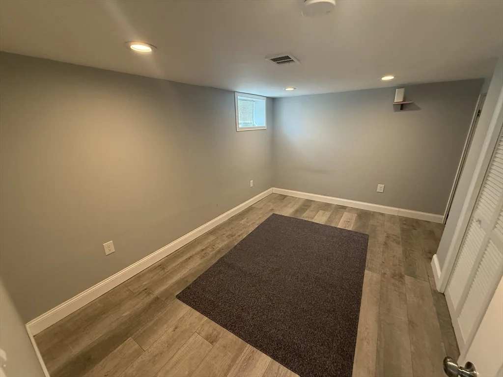 1 bed, 1 bath apartment for rent at 28 Albertina St Unit B, Quincy — photo 6 of 10