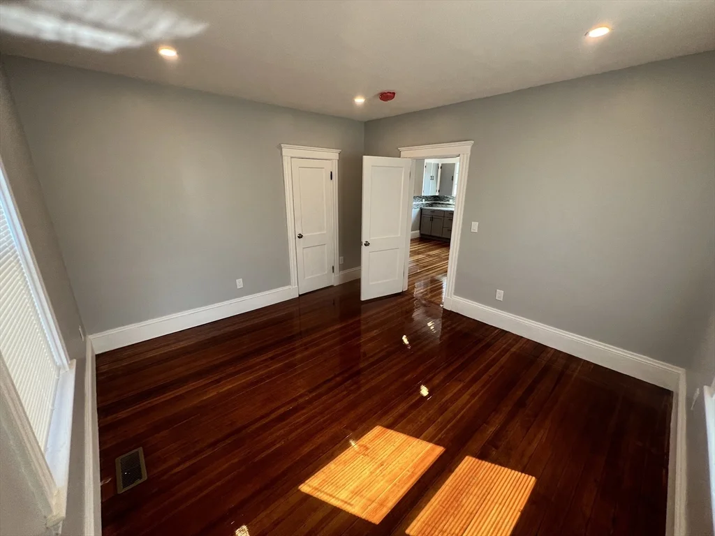 1 bed, 1 bath apartment for rent at 28 Albertina Unit 1, Quincy — photo 4 of 9