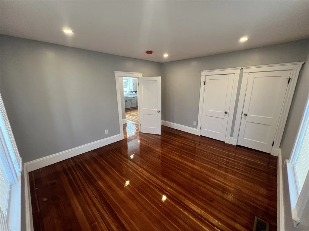 1 bed, 1 bath apartment for rent at 28 Albertina Unit 1, Quincy — photo 3 of 9