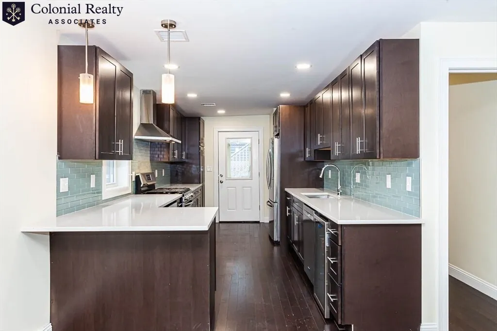 4 bed, 4+ bath apartment for rent at 28 Albion St Unit 01, South Medford — photo 22 of 38
