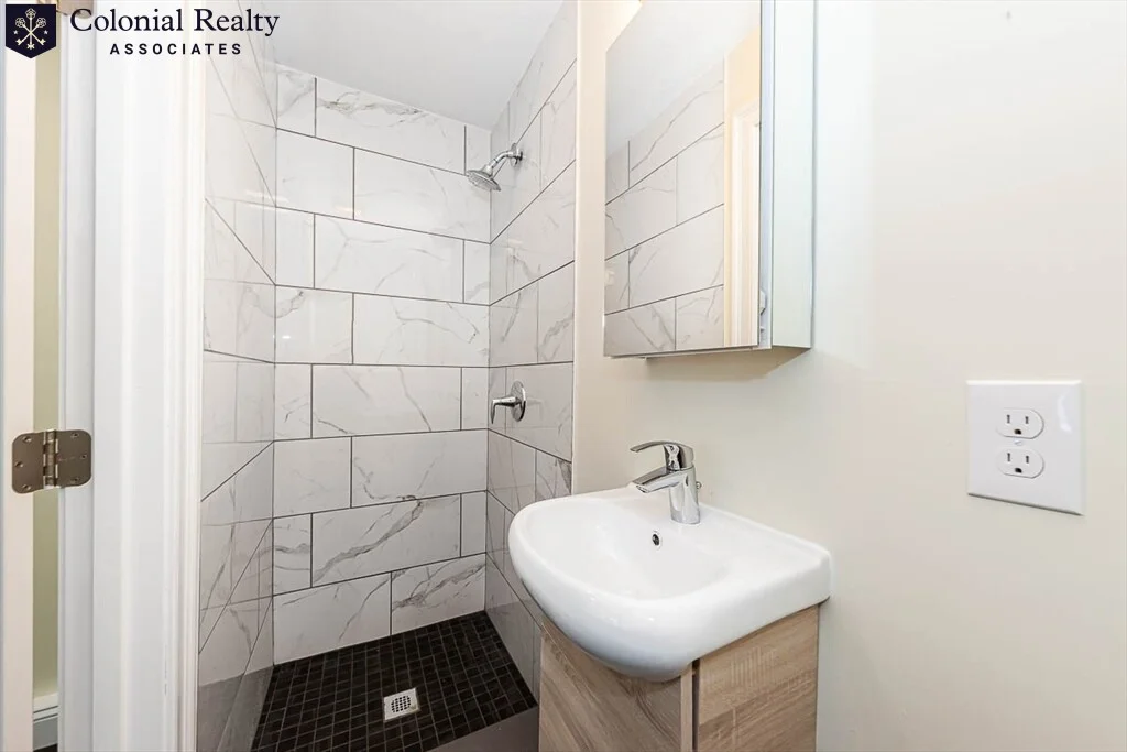 4 bed, 4+ bath apartment for rent at 28 Albion St Unit 01, South Medford — photo 37 of 38