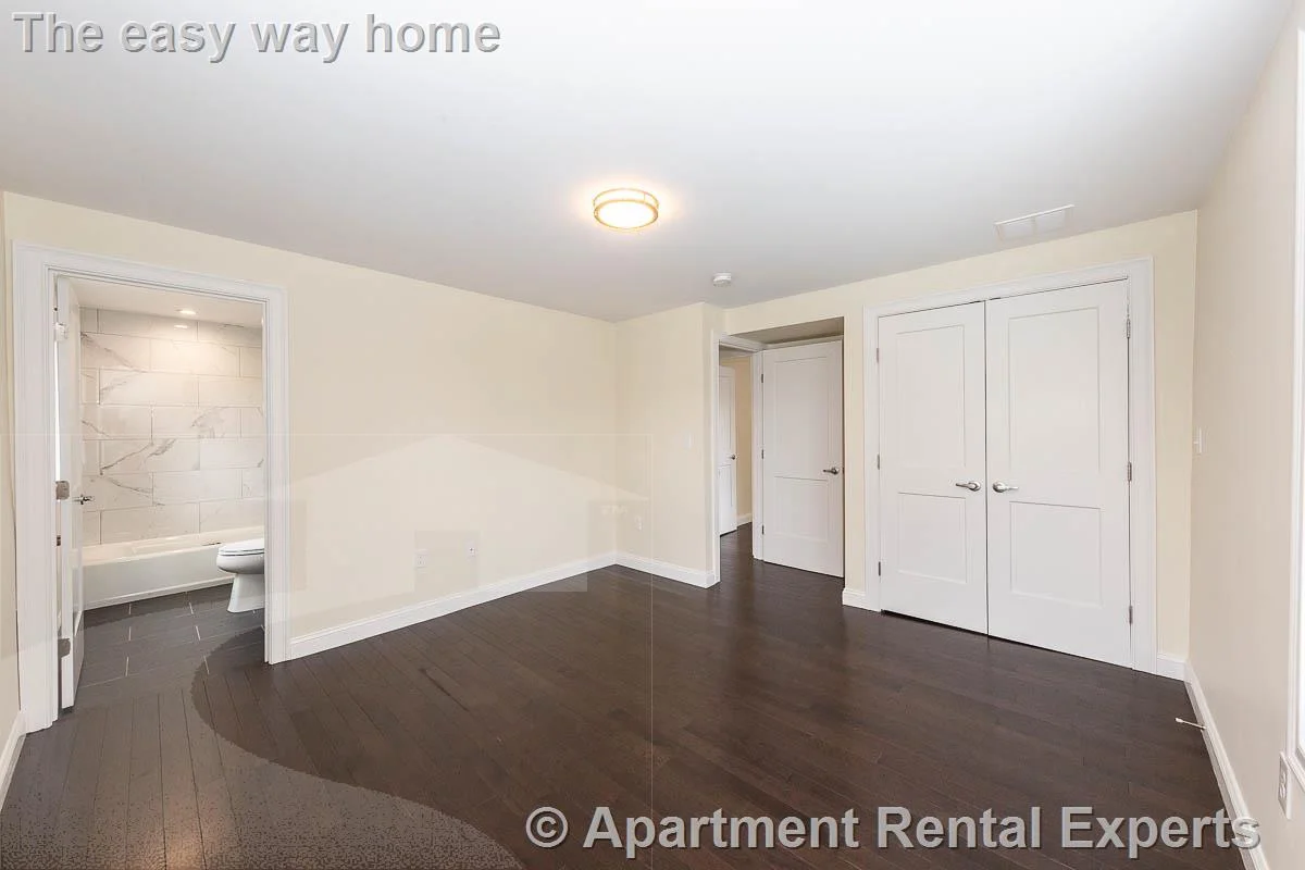 4 bed, 4+ bath apartment for rent at 28 Albion St Unit 1, Ball Square — photo 3 of 8