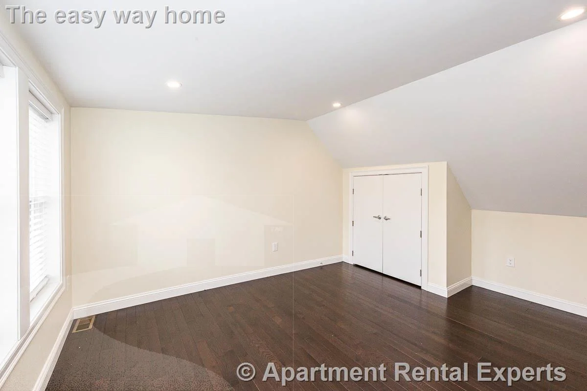4 bed, 4+ bath apartment for rent at 28 Albion St Unit 2, Ball Square — photo 8 of 9