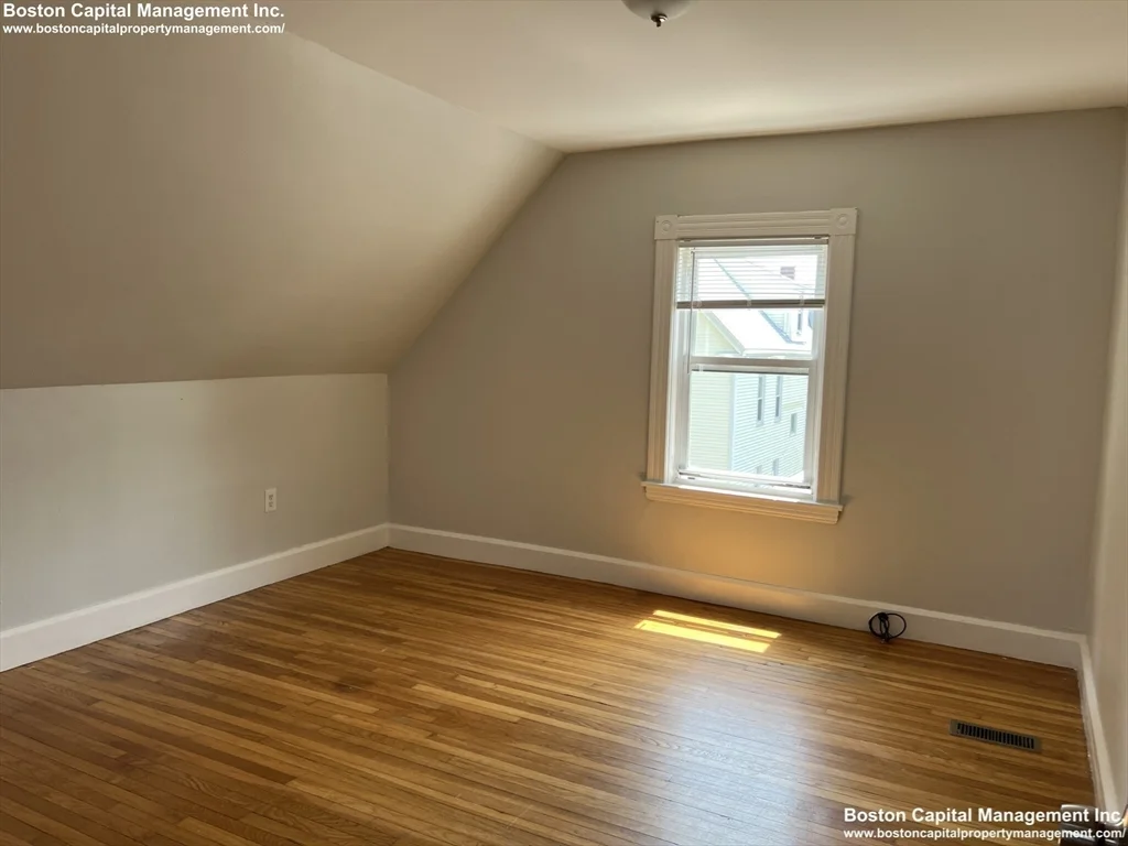 5 bed, 2.5 bath apartment for rent at 28 Albion St Unit APT 2, Powder House Square — photo 7 of 22