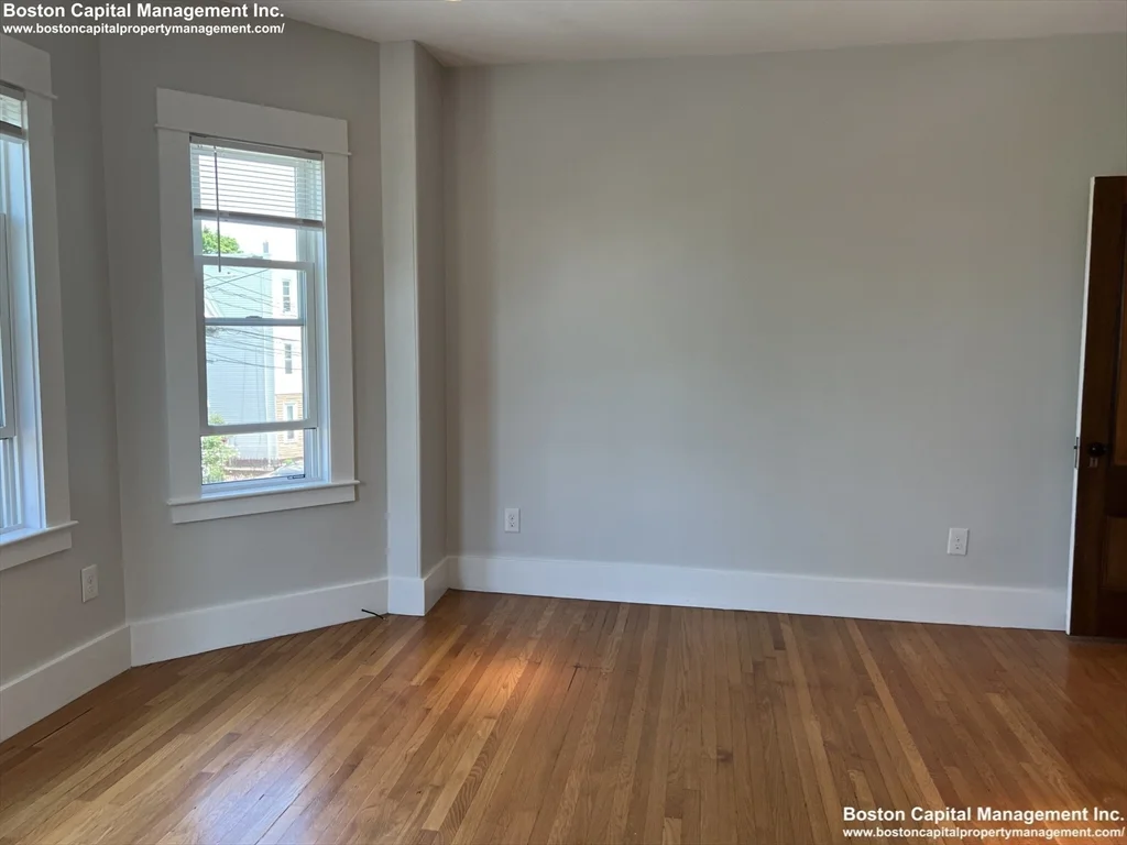 5 bed, 2.5 bath apartment for rent at 28 Albion St Unit APT 2, Powder House Square — photo 11 of 22