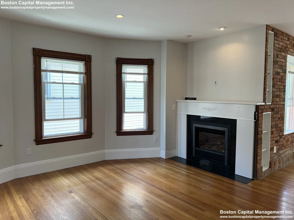 5 bed, 2.5 bath apartment for rent at 28 Albion St Unit APT 2, Powder House Square — photo 16 of 22