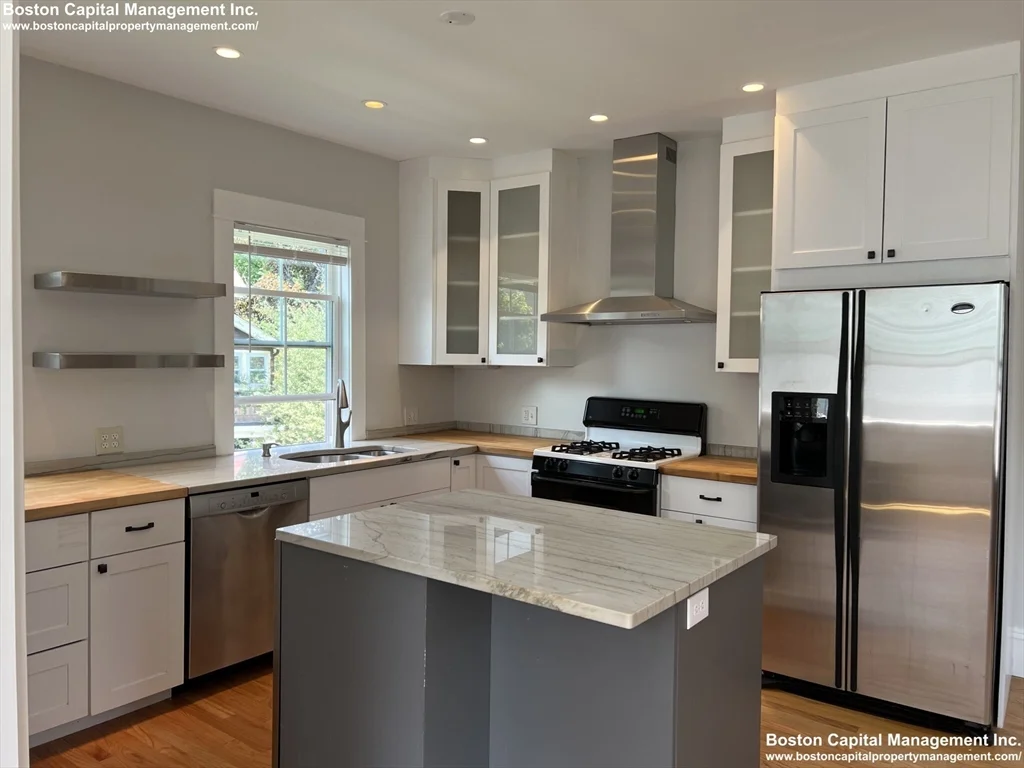 5 bed, 2.5 bath apartment for rent at 28 Albion St Unit APT 2, Powder House Square — photo 2 of 22