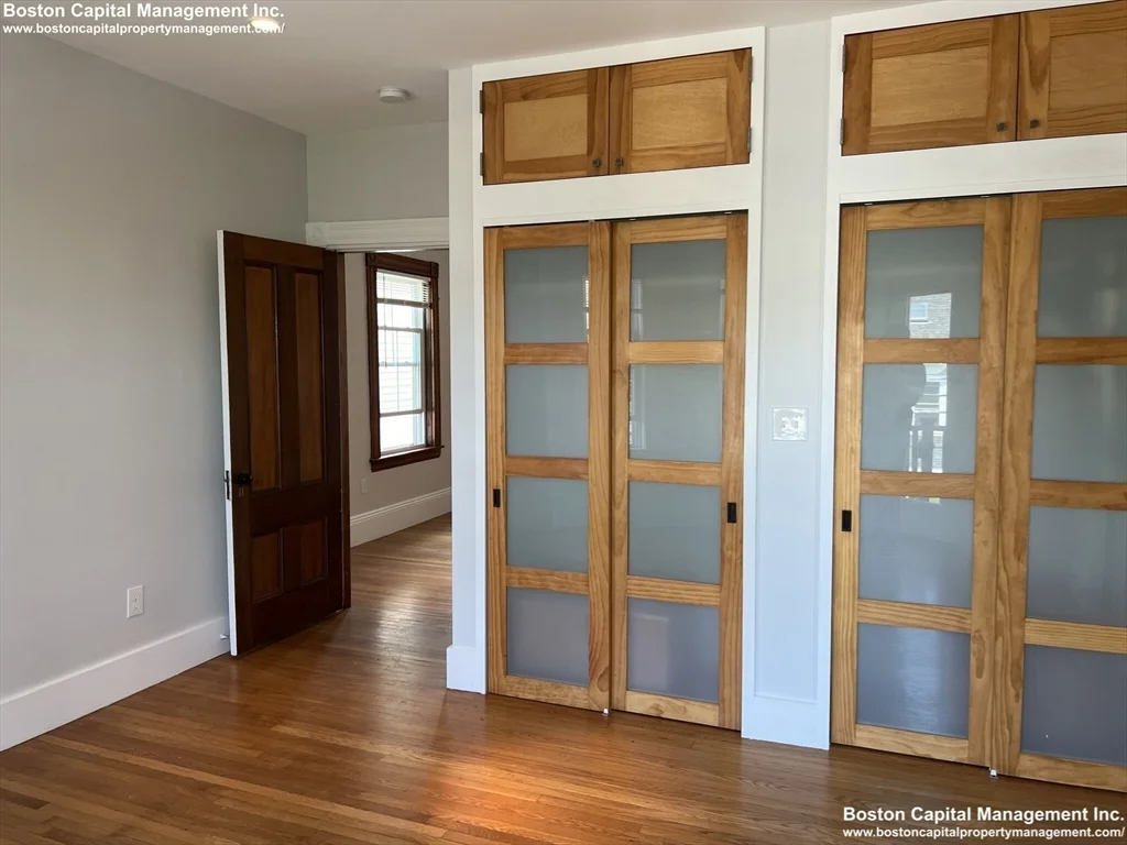 5 bed, 2.5 bath apartment for rent at 28 Albion St Unit APT 2, Powder House Square — photo 14 of 22