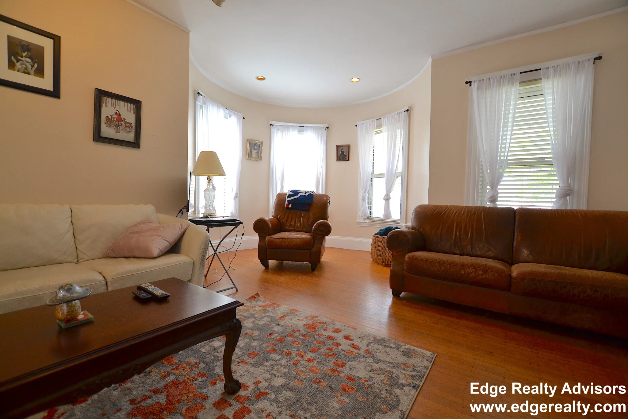 3 bed, 2 bath apartment for rent at 28 Aldie St Unit 1, Allston — photo 5 of 16